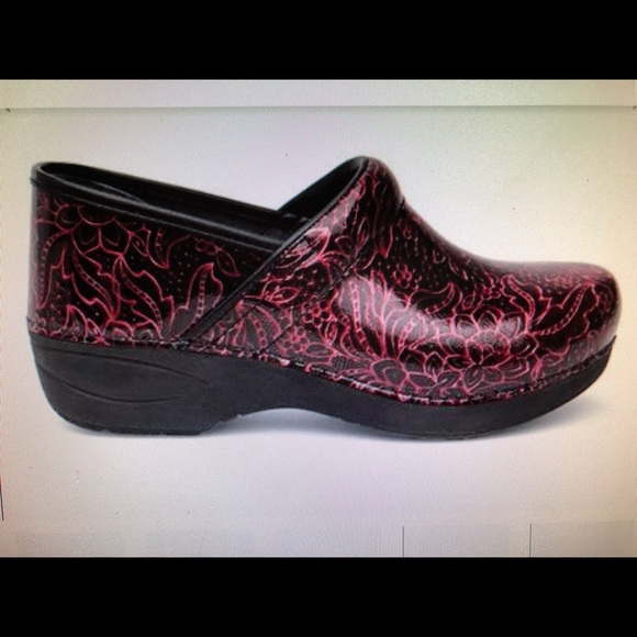 dansko black clogs size 39